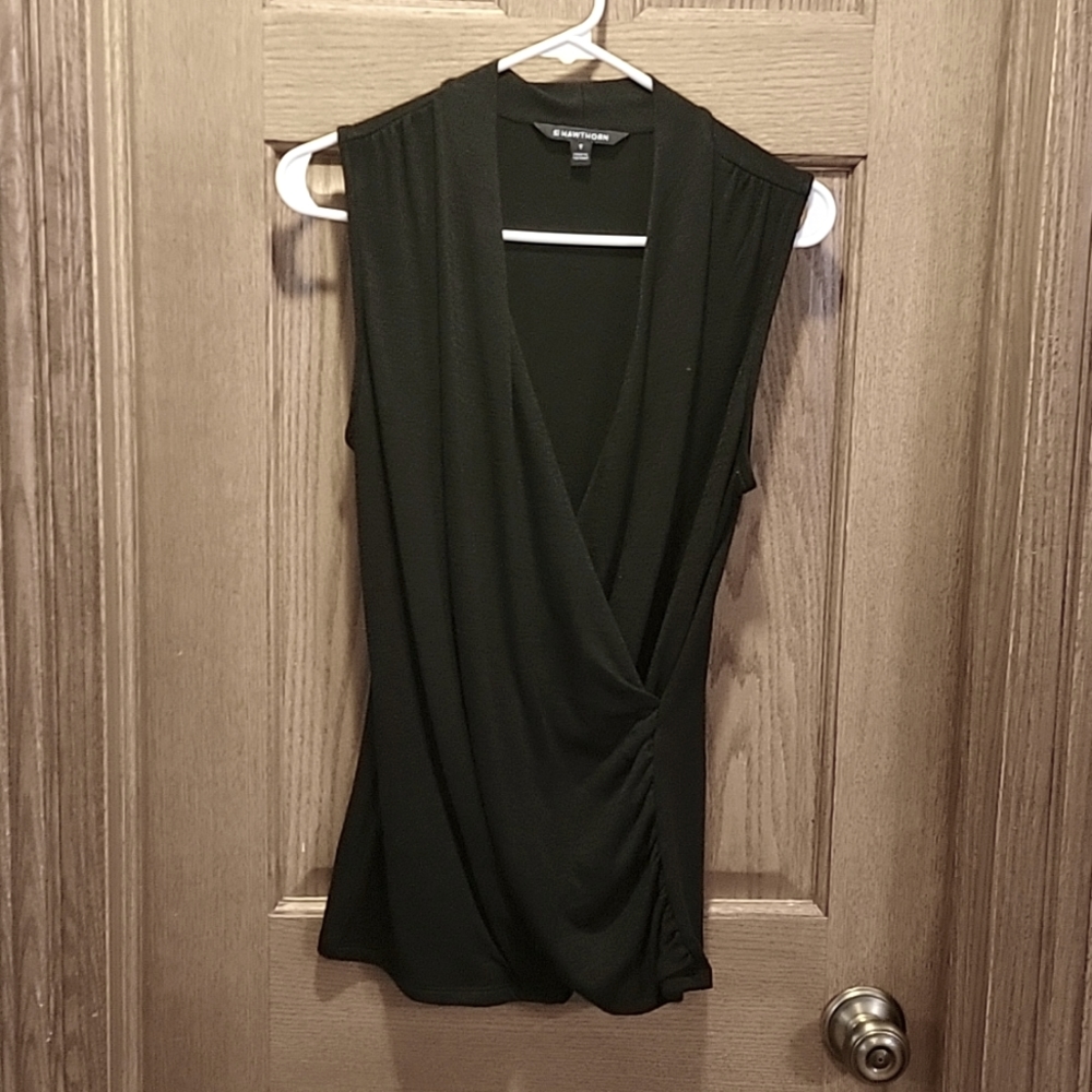 Black, sleeveless, 41 Hawthorne top, size M